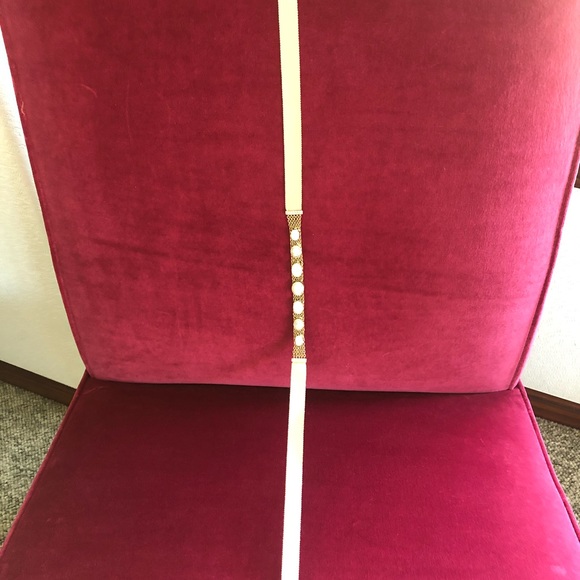 Versatile Ribbon Accessory - Picture 2 of 6